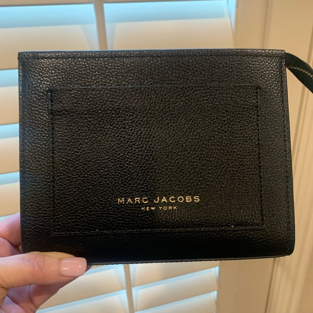 Marc Jacobs Black Clutch. Used once for a couple of hours. No flaws